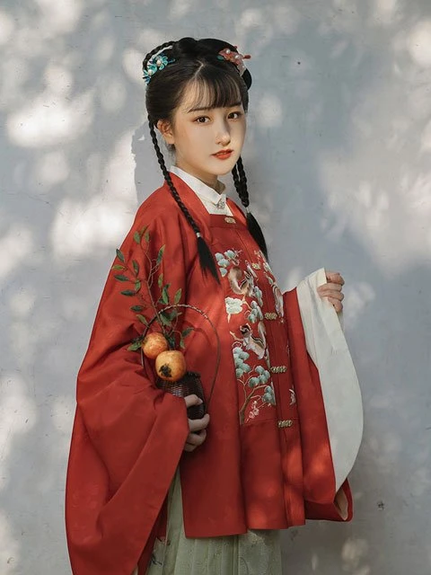 10 Traditional Chinese Colors & 4 Patterns Applied to Hanfu