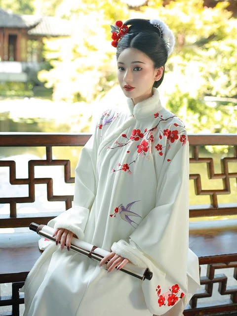 10 Traditional Chinese Colors & 4 Patterns Applied to Hanfu