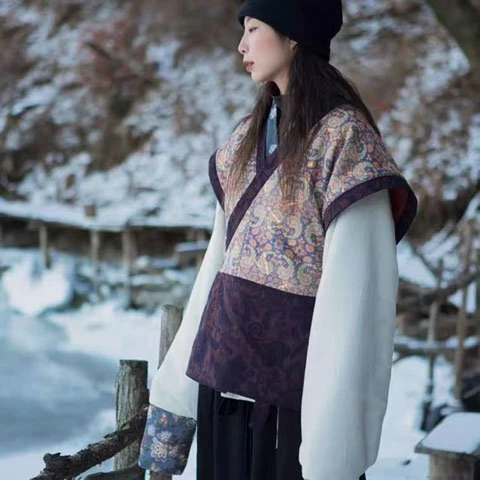 10 Traditional Chinese Colors & 4 Patterns Applied to Hanfu