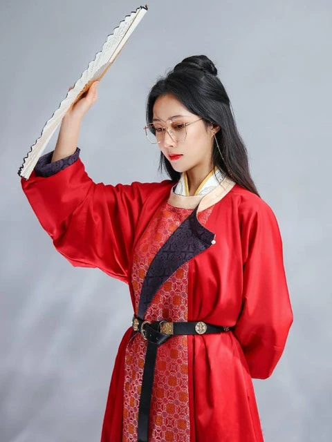 4 Stunning Tang Style Hanfu for Women That Look Pretty