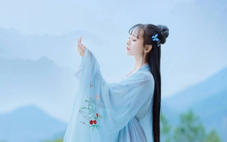 My Story with Hanfu: Hanfu Makes Me Beautiful - Xiayang