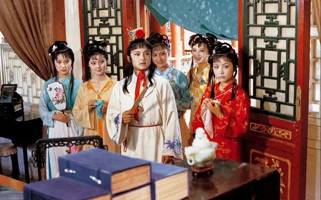 The Hanfu Aesthetics in the Dream of the Red Chamber (1987)