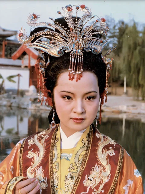 The Hanfu Aesthetics in the Dream of the Red Chamber (1987)
