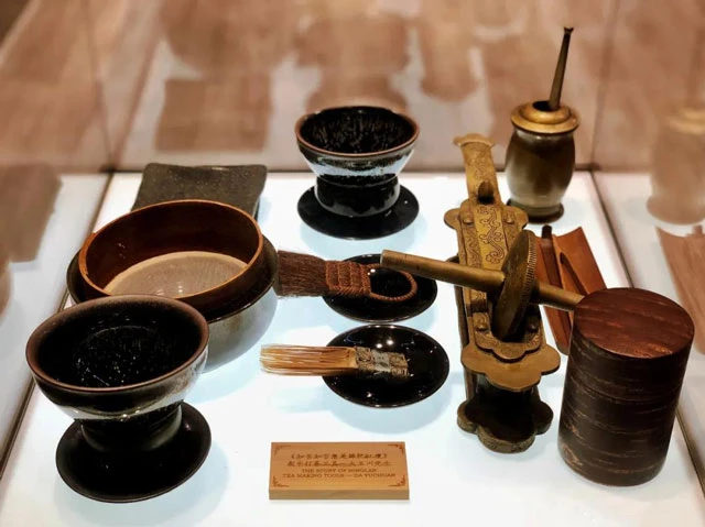 The Guide on Song Dynasty Traditional Whisking Tea