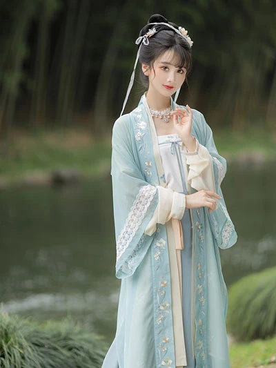 Essential Tips on How to Choose Hanfu for Newcomers