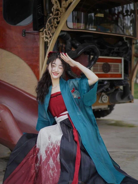 3 Fashion Modern Hanfu Look for Your Everyday Wear