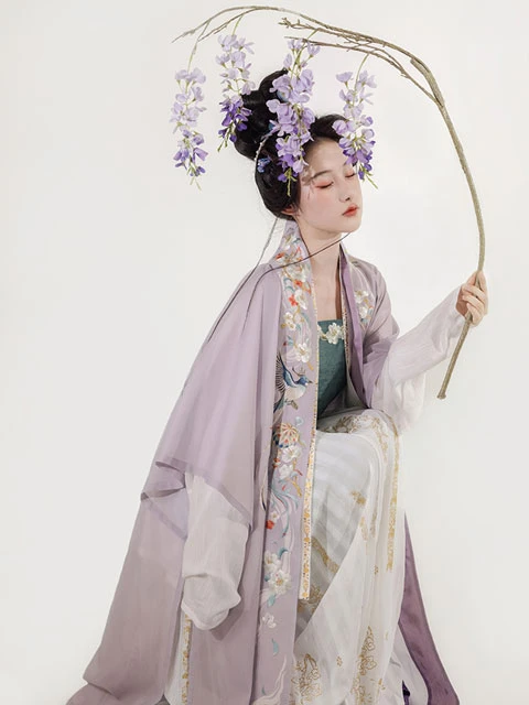 How to Match Pantone's Color of 2022 - Very Peri in Your Hanfu