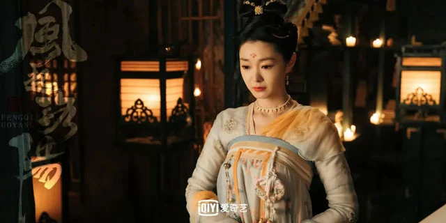Song Yi Surprised Everyone Again! With Her Stunning Ancient Costume Look