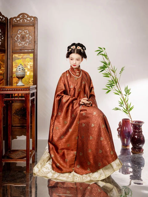 Hanfu vs Qipao, Cheongsam: What’s the Difference?