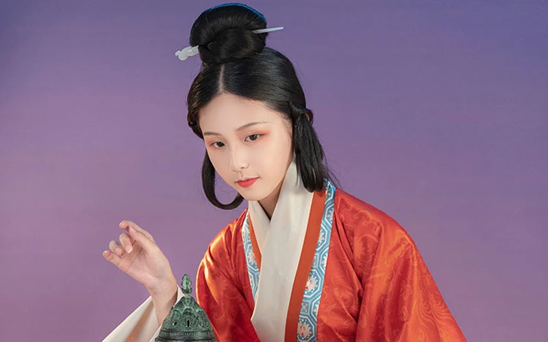 History and Features of Traditional Han Dynasty Makeup Look