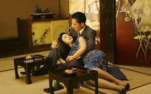 The Origin of Cheongsam and Chinese Women Is the Memory of Stunning Times