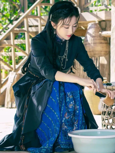 Cdrama Rattan: Hightlight and Cheongsam Look Analysis