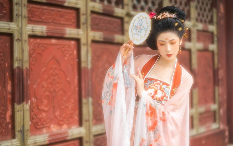 Flowers to Highlight Your Spring Hanfu Attire