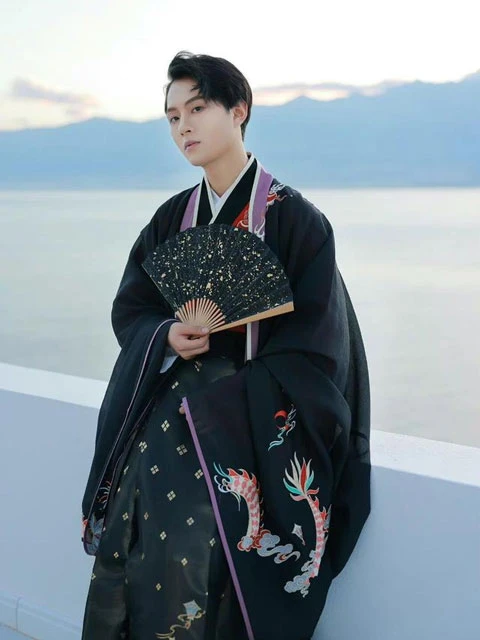 Spring Fashion Guide of Chinese Mens Clothing