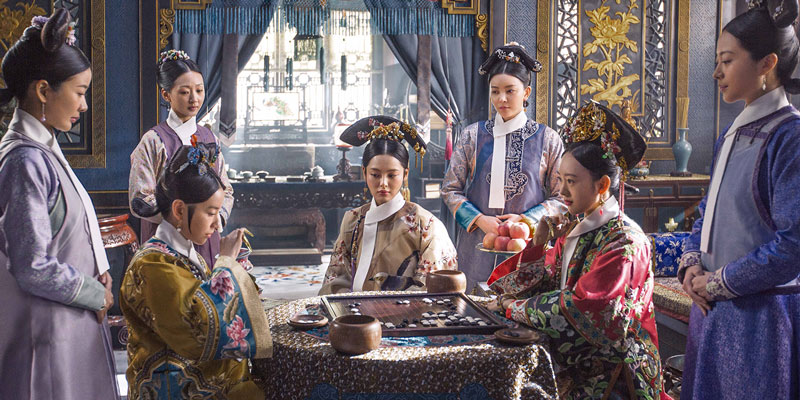 What Is the Name of the White Scarf in the Palace Drama