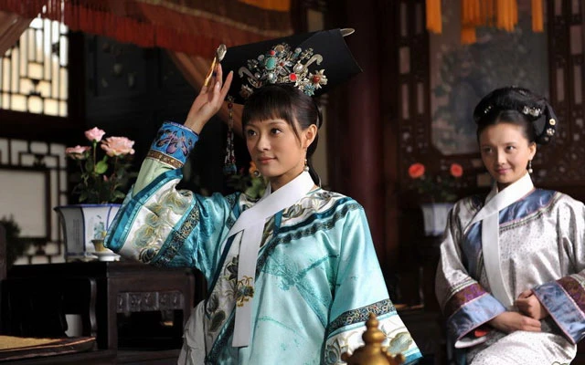What Is the Name of the White Scarf in the Palace Drama - Ling Jin