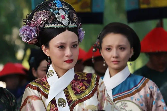 What Is the Name of the White Scarf in the Palace Drama - Ling Jin