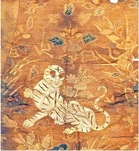 7 Fantasy Clothing Motifs in Chinese History