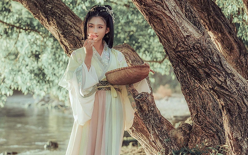 How to Wear Hanfu When It’s Hot