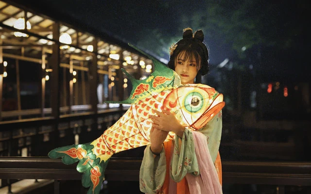 Jiang Xun Qian - Talented Girl That Focuses on the Traditional Cuisine and Crafts