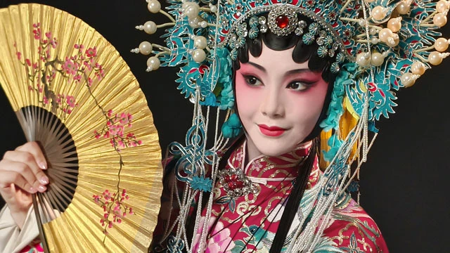 Jiang Xun Qian - Talented Girl That Focuses on the Traditional Cuisine and Crafts