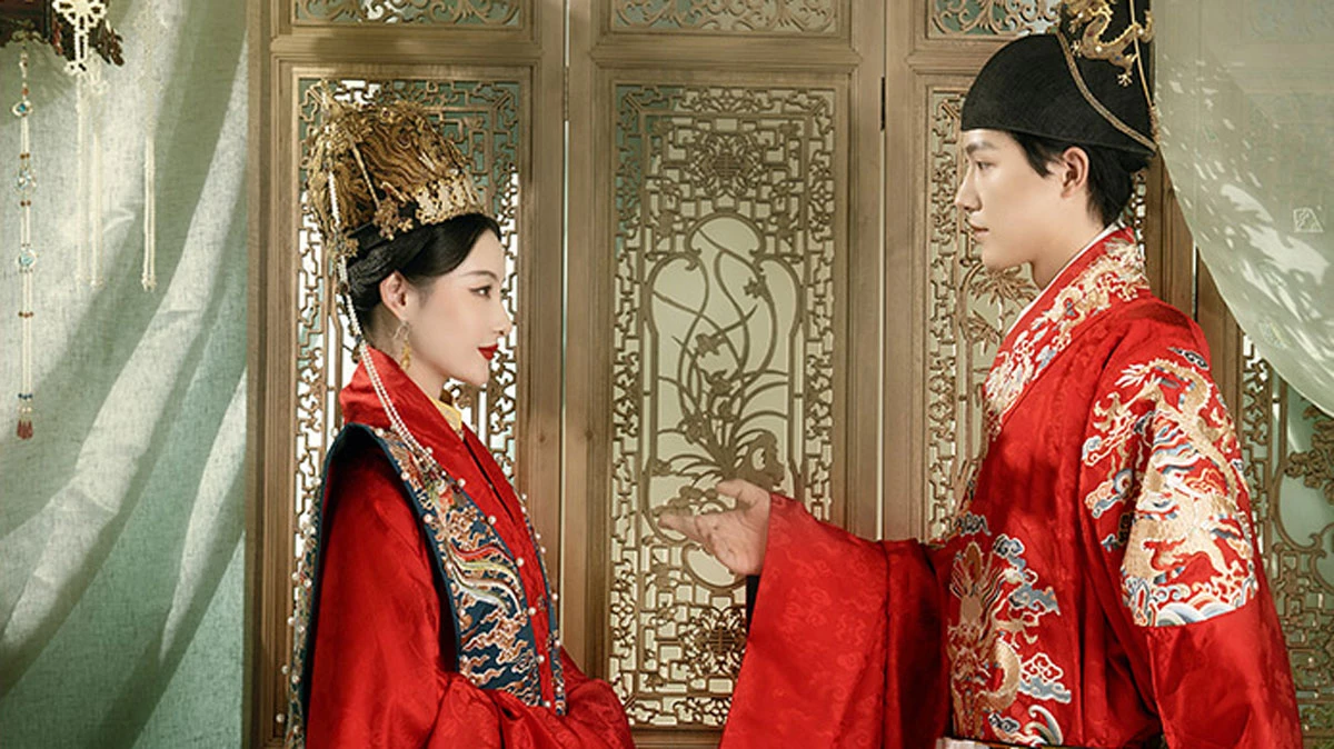 Oriental Romance - the Evolution of Traditional Chinese Wedding Dresses