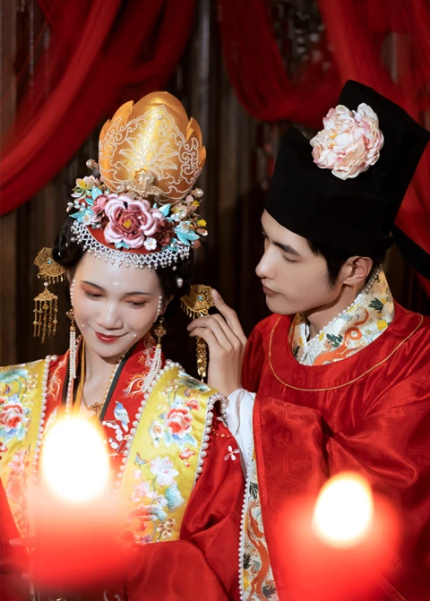 Oriental Romance - the Evolution of Traditional Chinese Wedding Dresses