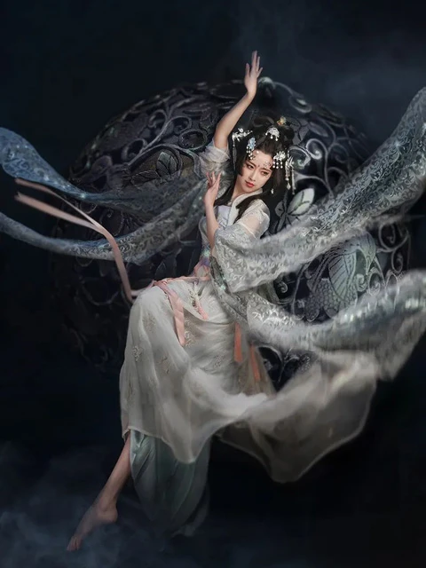 Top Popular Chinese Style Dress Culture Promoters