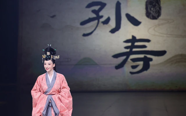 The Mews - Unmissable Hanfu Variety Show that You Should Stream Right Now