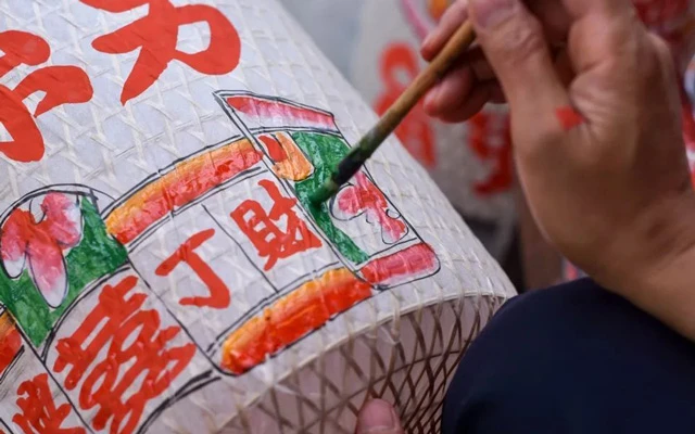 Exploring the History and Art of Chinese Lanterns