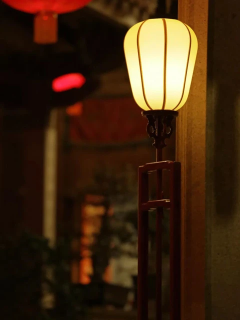 Exploring the History and Art of Chinese Lanterns