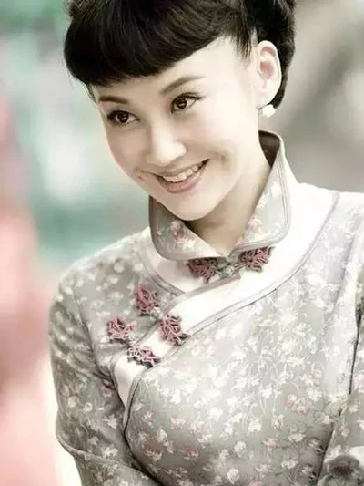 The Art of Cheongsam Collar: An Exploration of the Different Styles and Their Feature