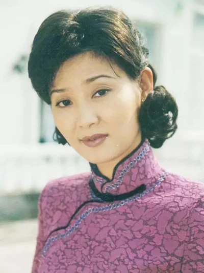 The Art of Cheongsam Collar: An Exploration of the Different Styles and Their Feature