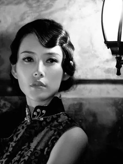 The Art of Cheongsam Collar: An Exploration of the Different Styles and Their Feature
