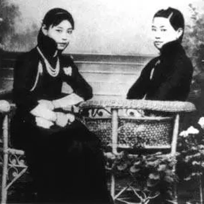 The Art of Cheongsam Collar: An Exploration of the Different Styles and Their Feature