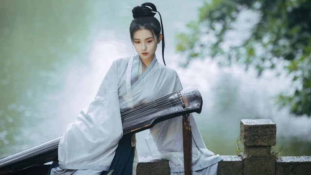 Exploring the Allegory of Chinese Color Theory in Traditional Dress