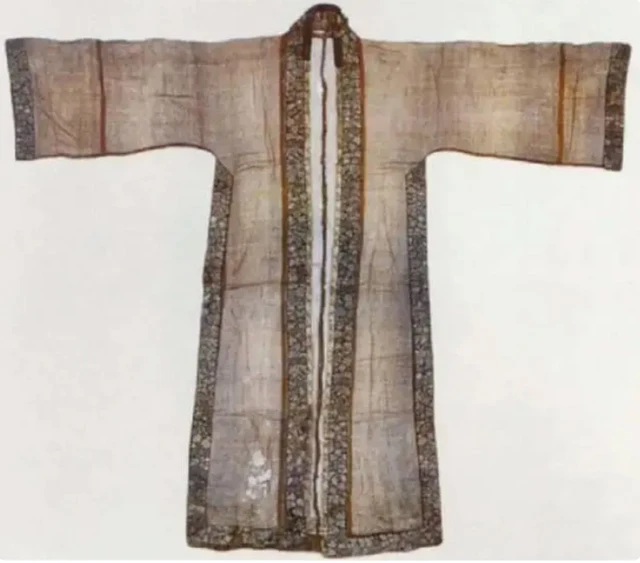 Unveiling the Beauty and Significance of Hanfu in the Documentary The Flavor of History