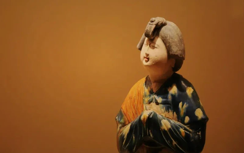 Guide of Tang Sancai: A Colorful Blend of Chinese Art and History