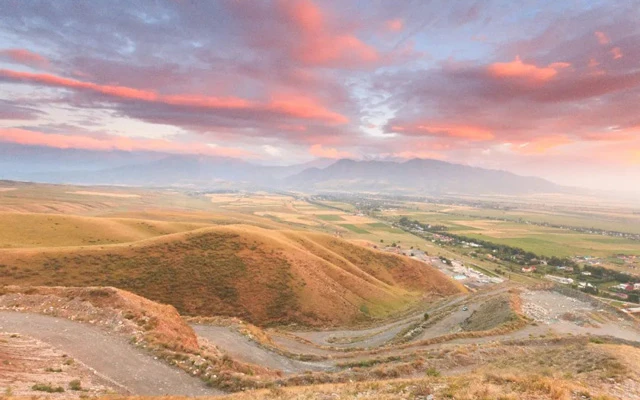 Exploring the History of China's Hexi Corridor: A Gateway to the Silk Road