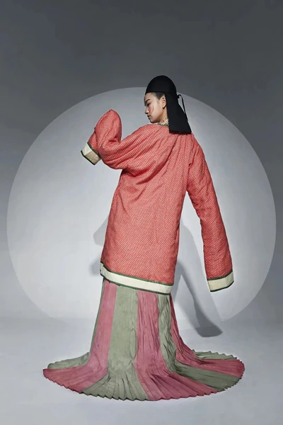 Stunning Hanfu Photography that Transports You into the Glamorous World of Ancient China