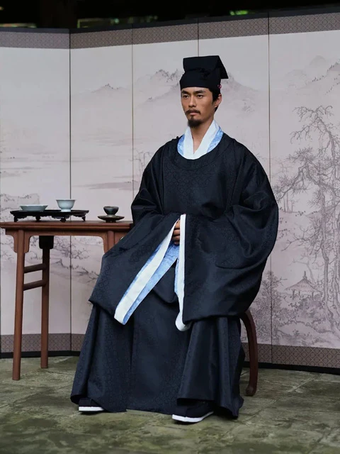 Stunning Hanfu Photography that Transports You into the Glamorous World of Ancient China
