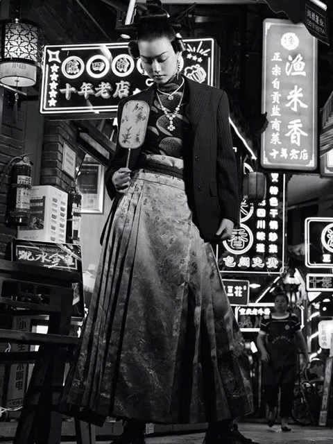 Stunning Hanfu Photography that Transports You into the Glamorous World of Ancient China