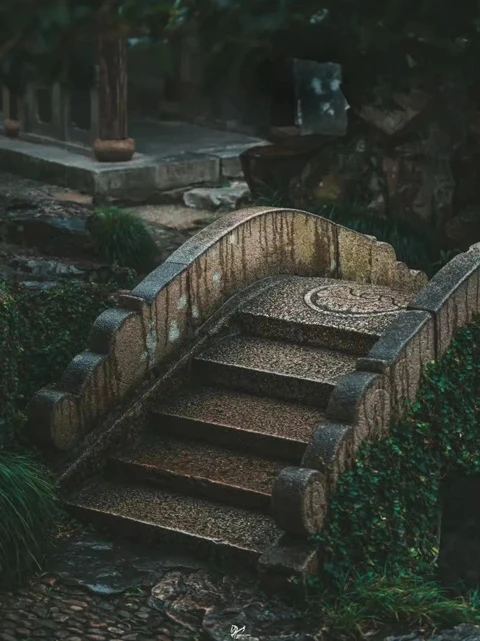 Contrasting the Style and Essence of Chinese Garden in Hangzhou, Suzhou, and Yangzhou