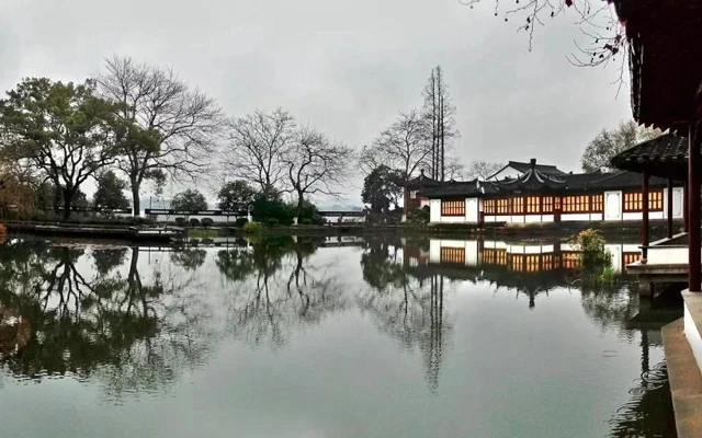 Contrasting the Style and Essence of Chinese Garden in Hangzhou, Suzhou, and Yangzhou