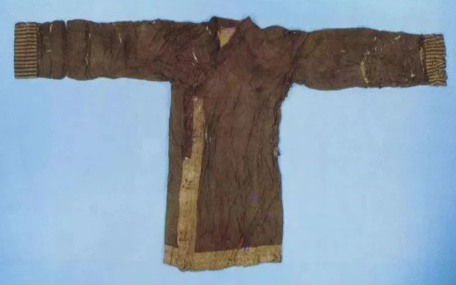 Unveiling the Traditional Hanfu Warring States Robe