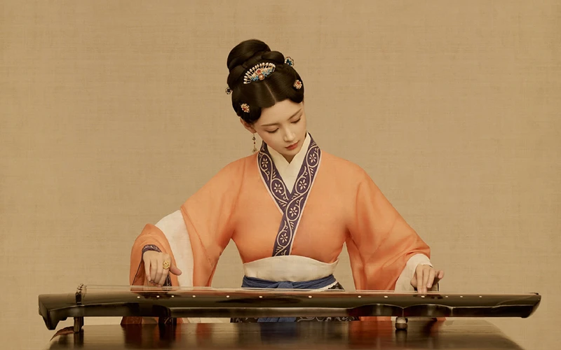 Featuring 9 Classic Chinese Instruments in Hanfu Photo Shoots