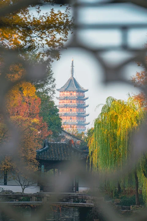 Suzhou Gardens: The Art and Soul of Chinese Classical Gardens