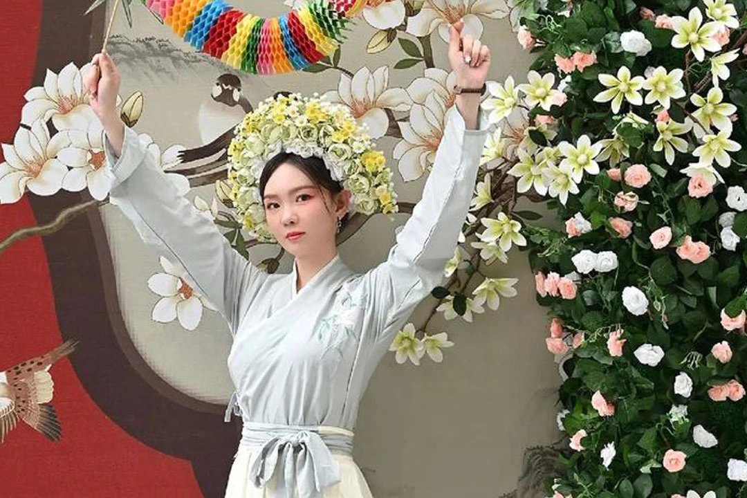 Capturing Youth: The Rise of Traditional Elegance in Summer Travel