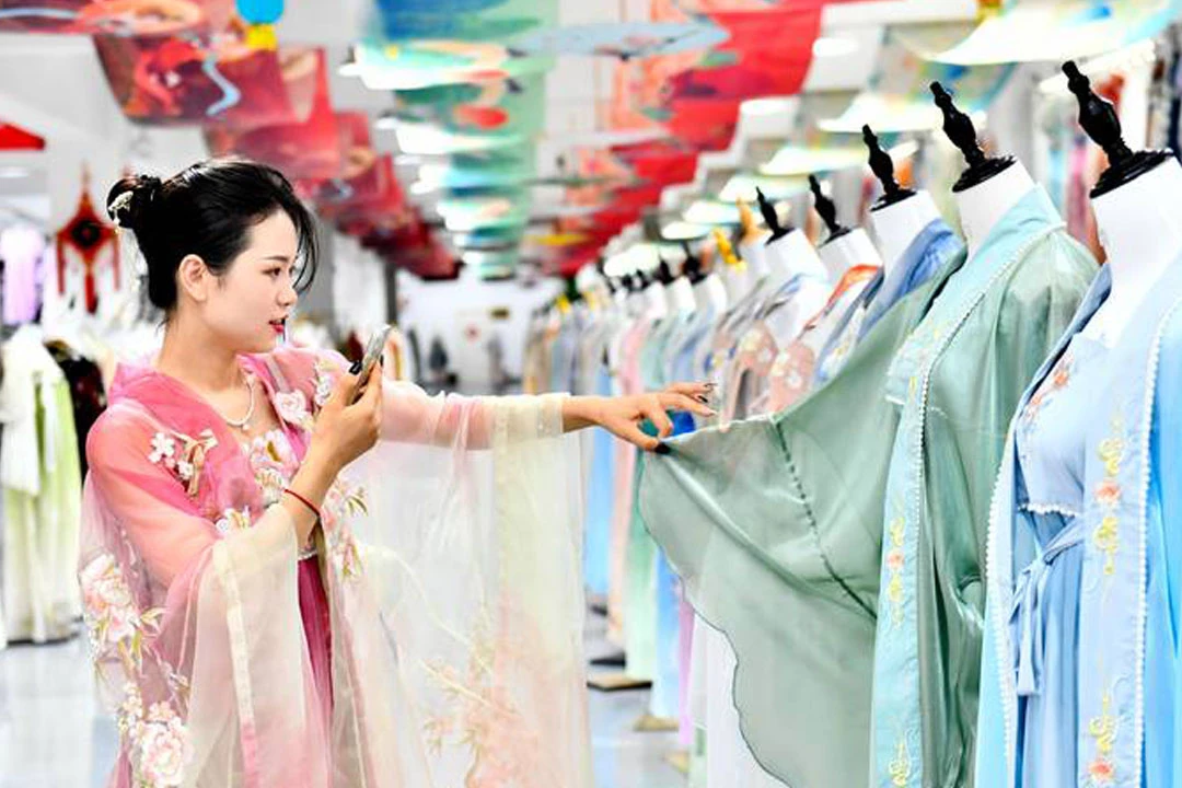 How Traditional Attire is Reshaping Modern China