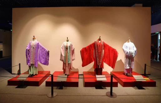 How A Costume Designer Brought 13th-Century Hanfu to Life